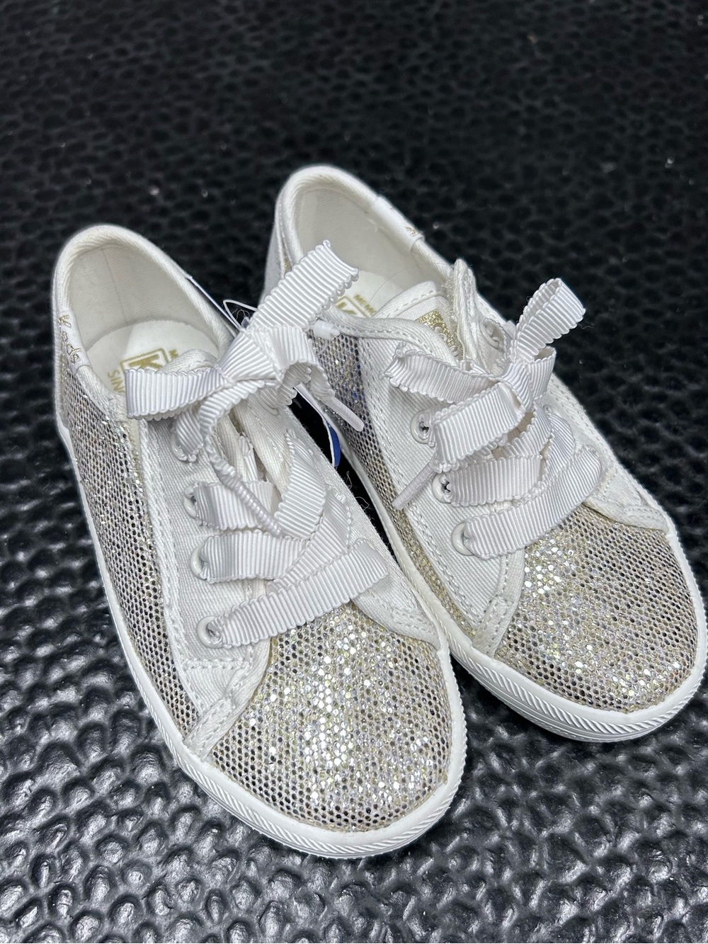 NWT Keds Kickstart Celebrations Sneakers Ivory Sparkle Lace Up Shoes 8 Toddler